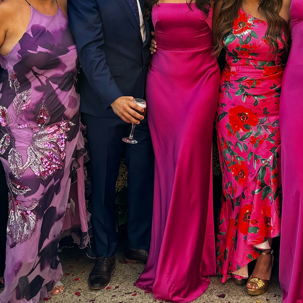 Elegant Strapless Magenta Gown - Picture 3 of 3